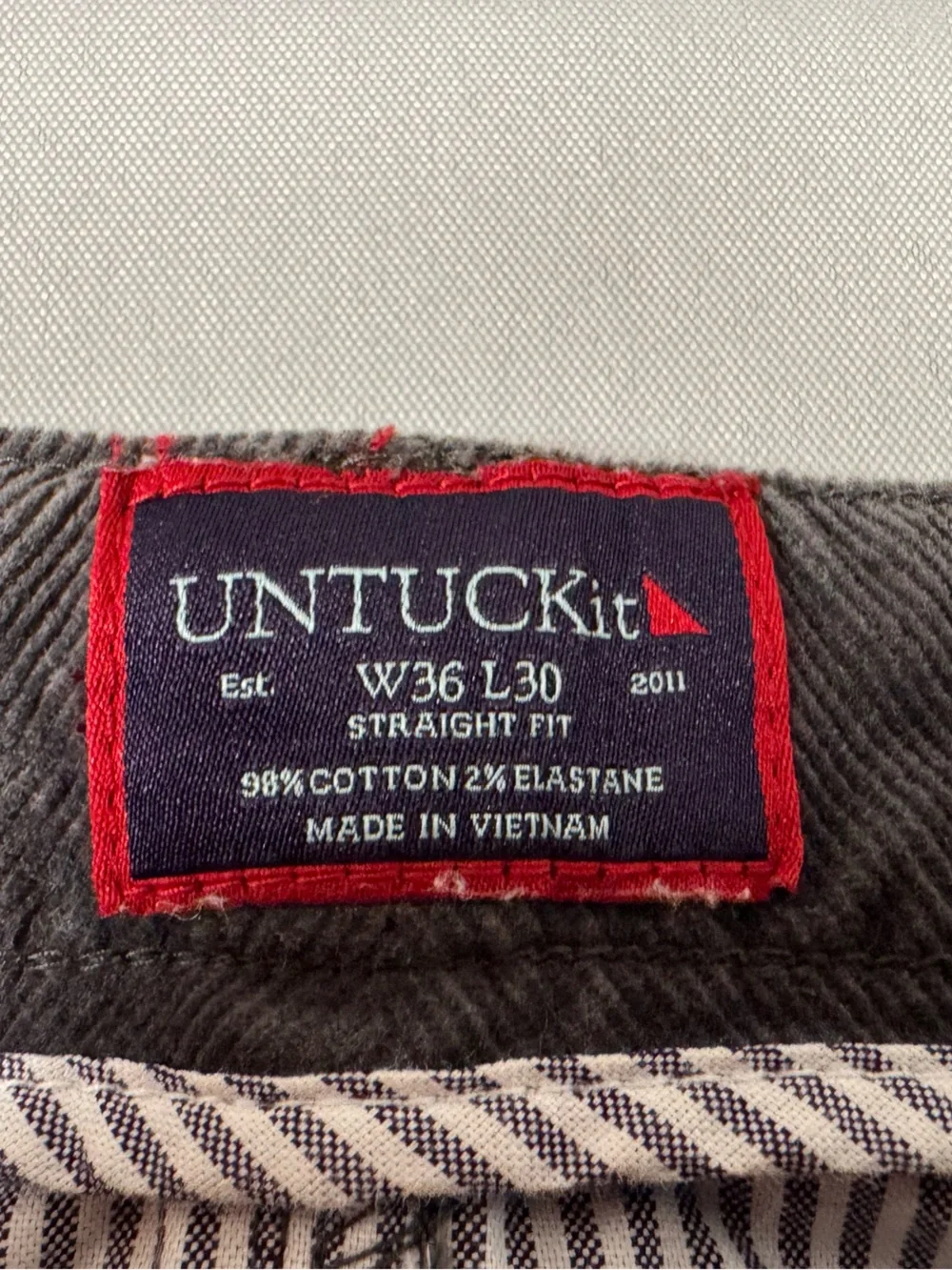 Untuckit Men's Gray 98% Cotton Corduroy Look Pants